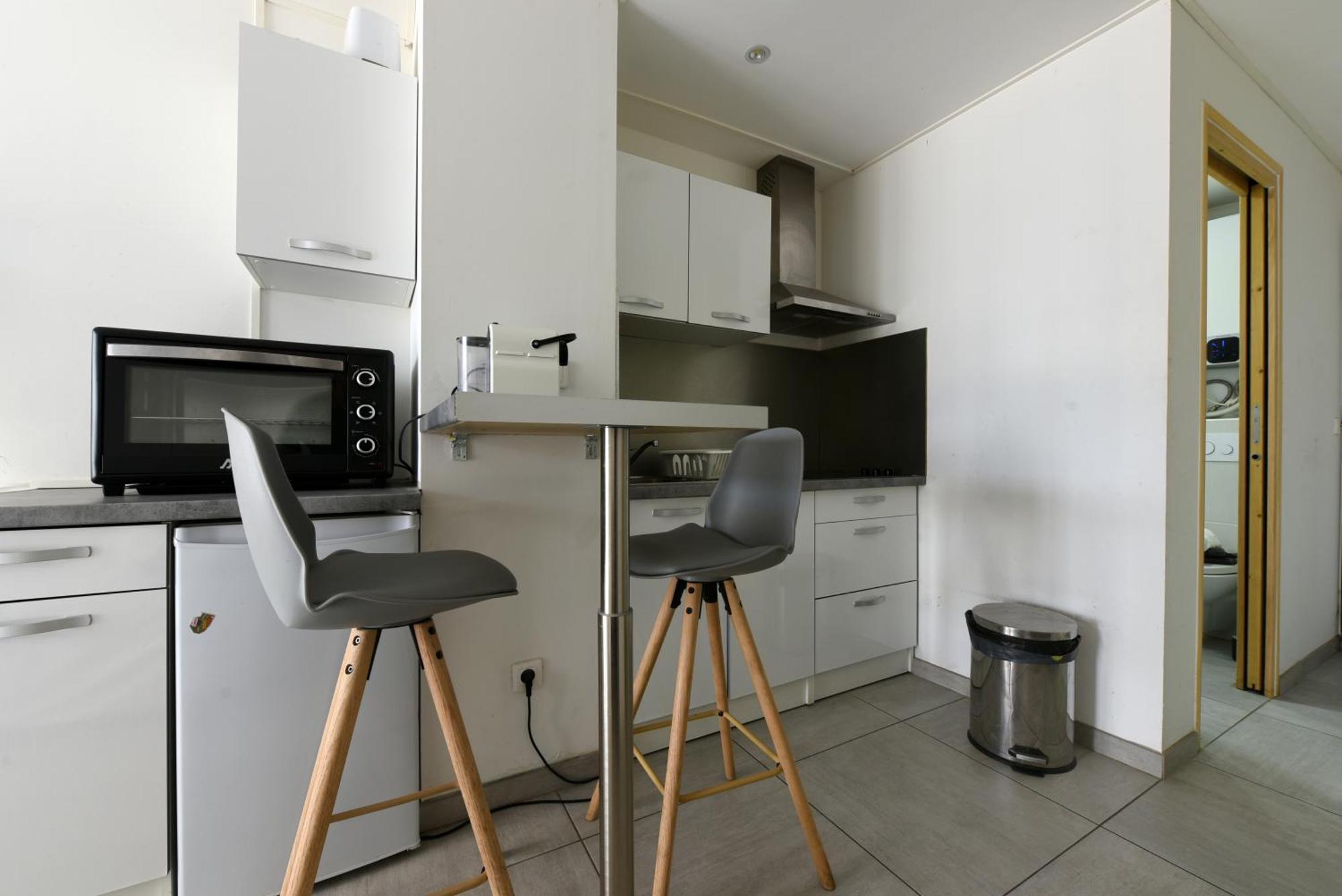 Provencal Studio Netflix Appart-Hotel-Provence La Fare-les-Oliviers المظهر الخارجي الصورة